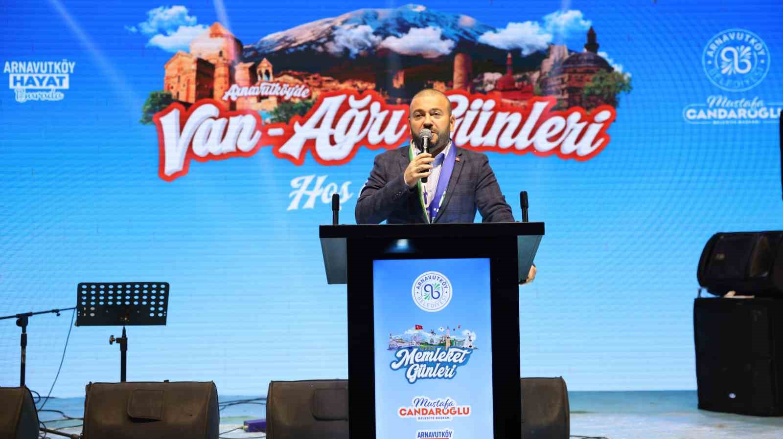 arnavutkoyde-van-agri-memleket-gunleri-coskusu