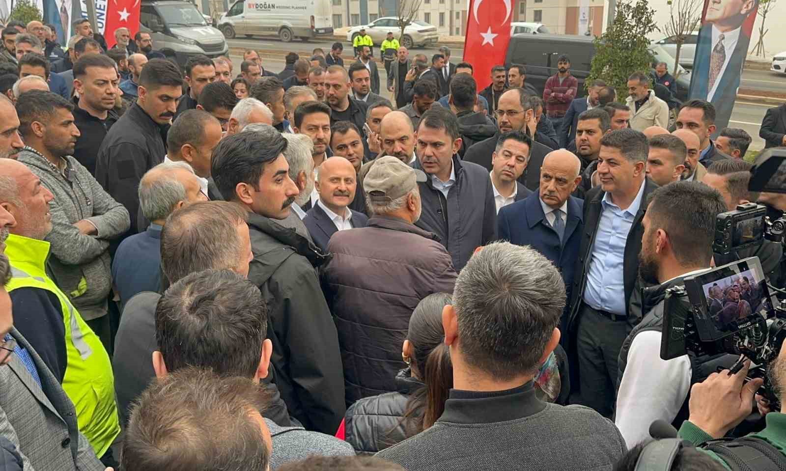 bakan-kurum-turkiye-genelinde-ise-2025-yili-sonuna-kadar-453-bin-konutun-teslimini-gerceklestirecegiz