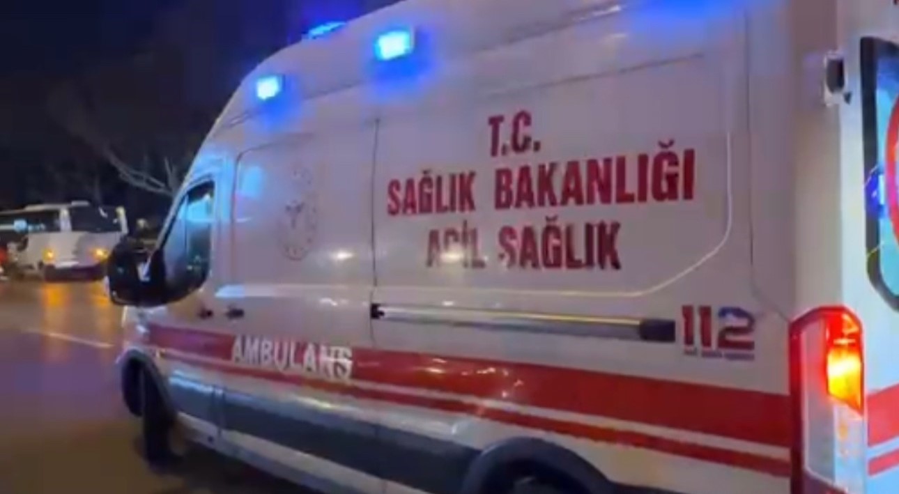bursada-servis-aracinin-carptigi-yaya-agir-yaralandi