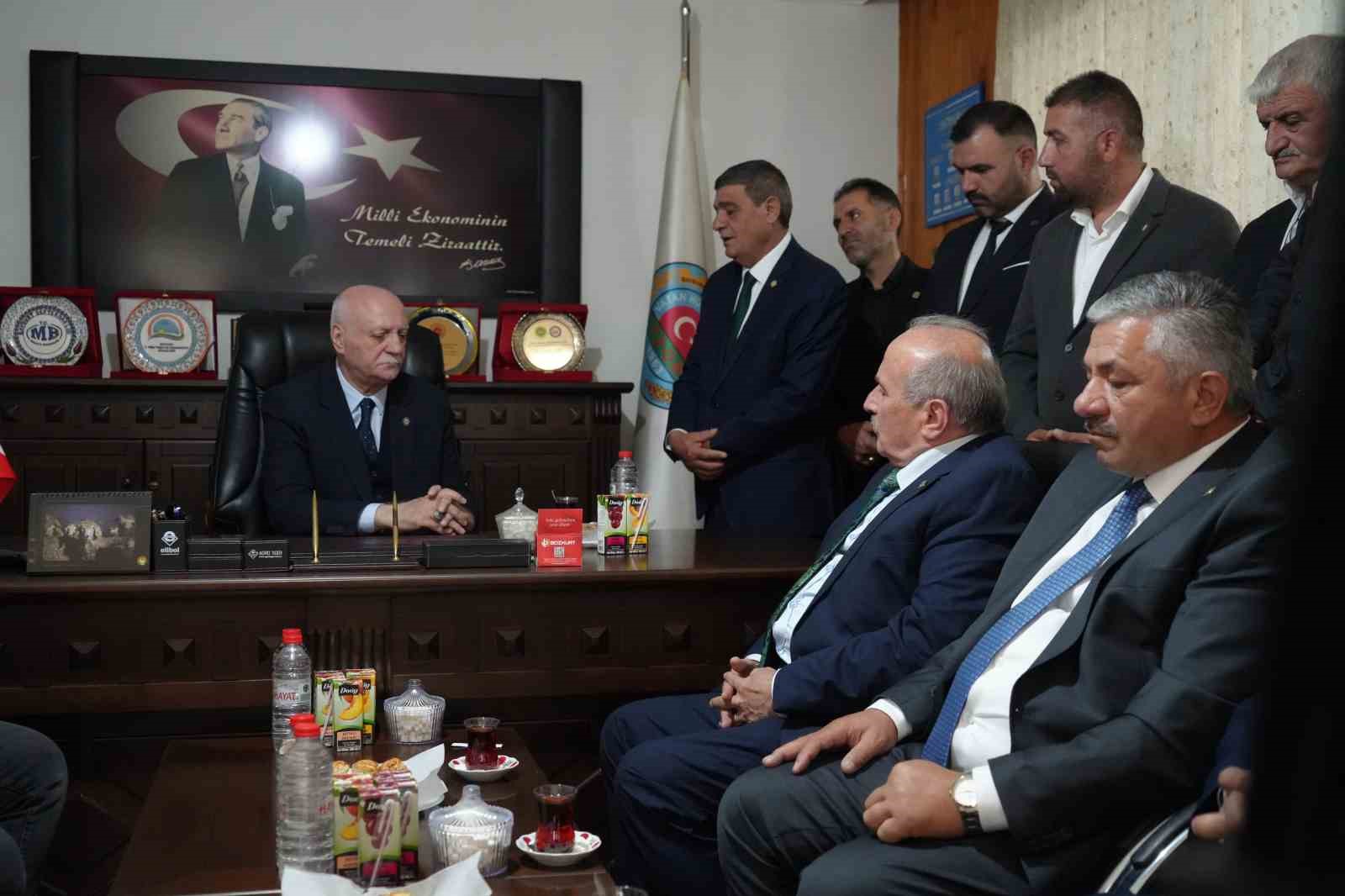tzob-genel-baskani-bayraktar-sap-hastaligindan-etkilenen-ureticilere-destek-verilmesi-gerekiyor