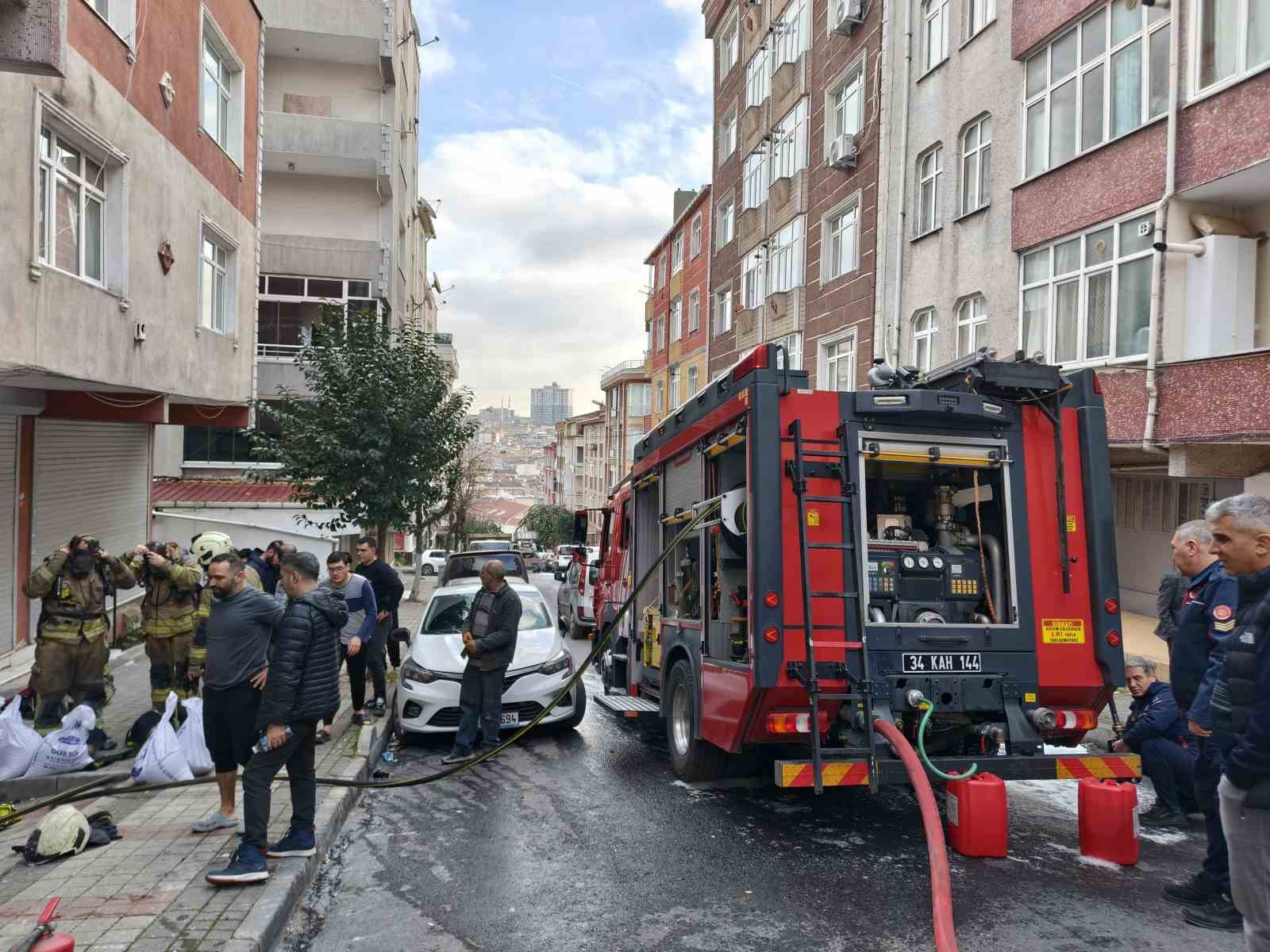 bagcilarda-tekstil-atolyesinde-korkutan-yangin