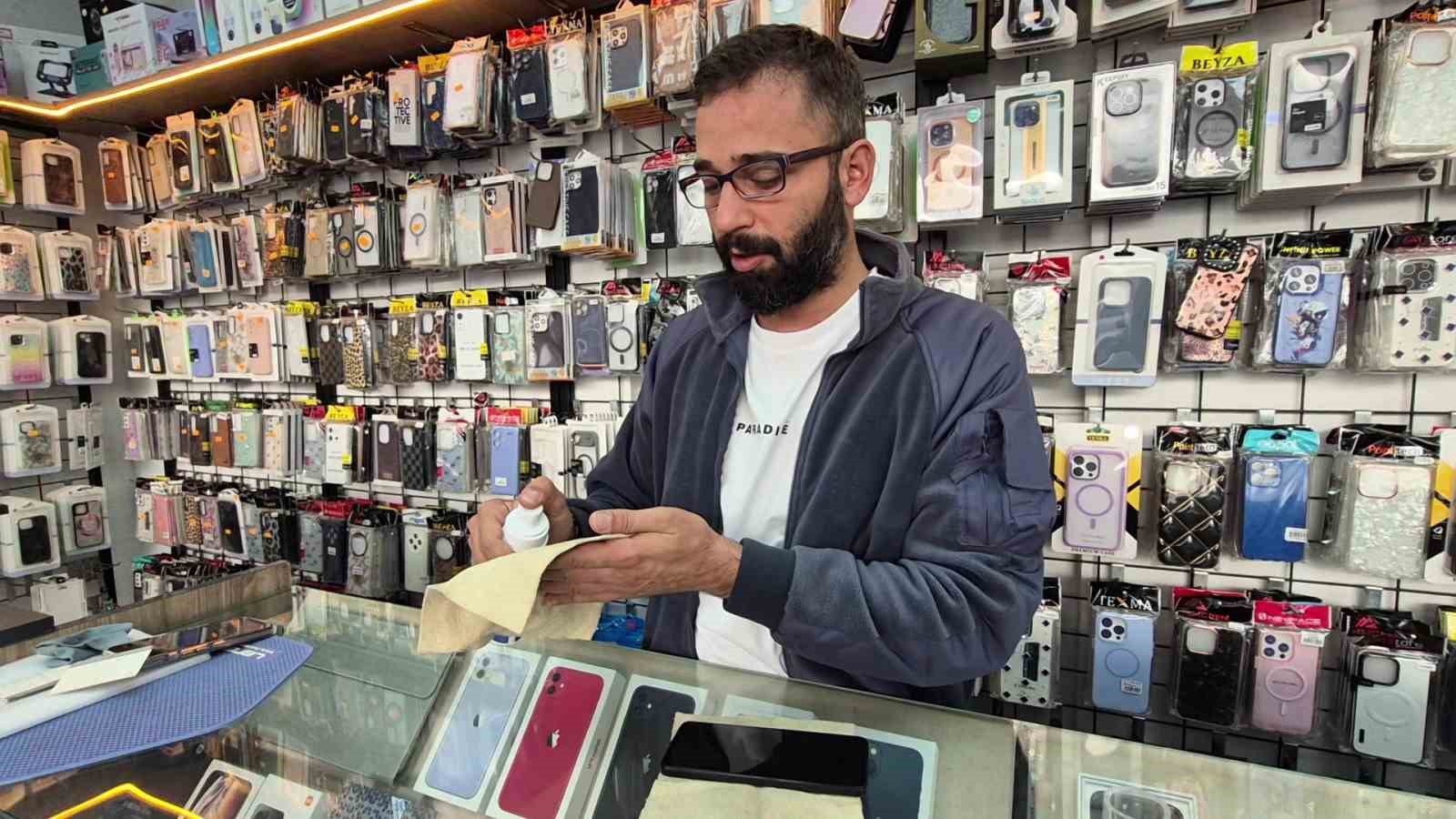 bulasici-hastaliklardan-korunmanin-yeni-kurali-telefonunu-temiz-tut