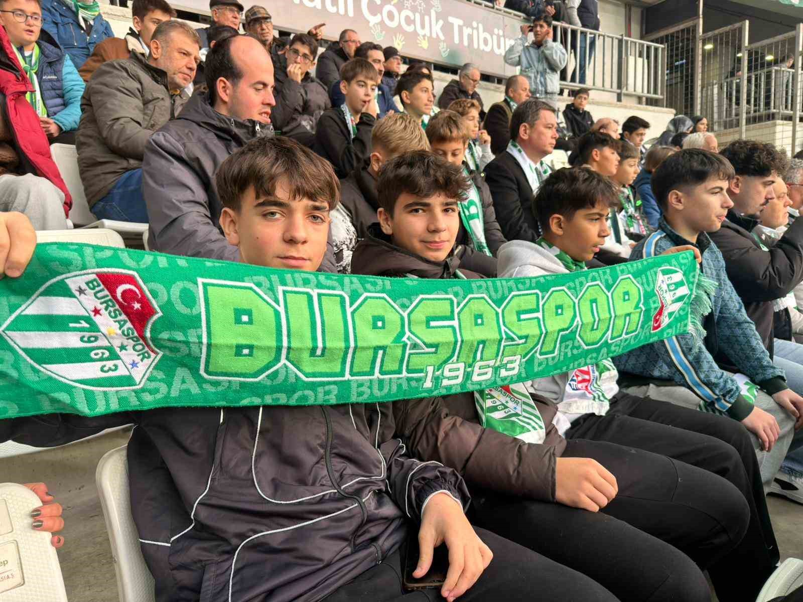 bursaspor-sevgisi-cocuklarin-kalplerine-islendi