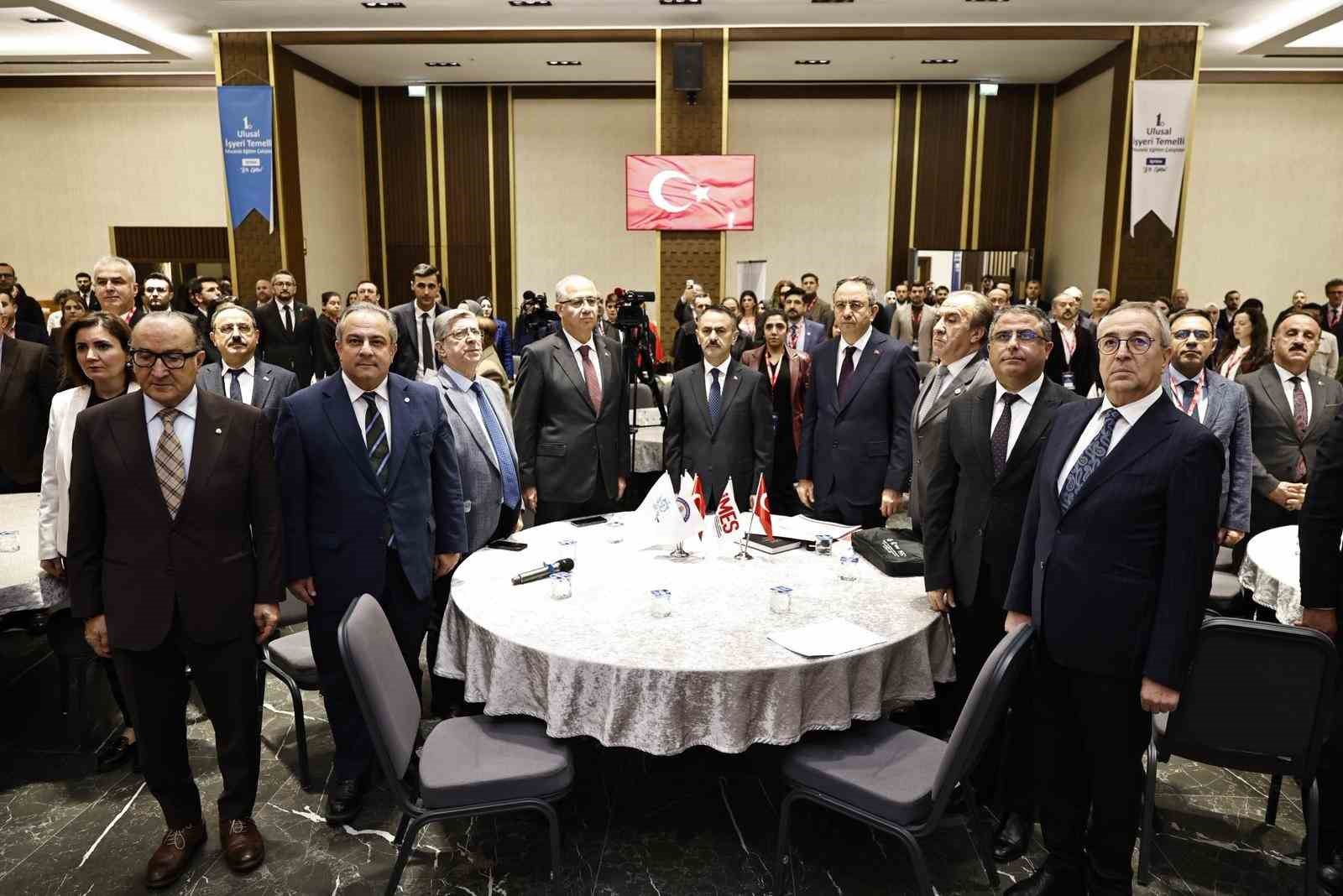 kocaelide-sanayinin-nitelikli-is-gucu-ihtiyaci-ele-alindi