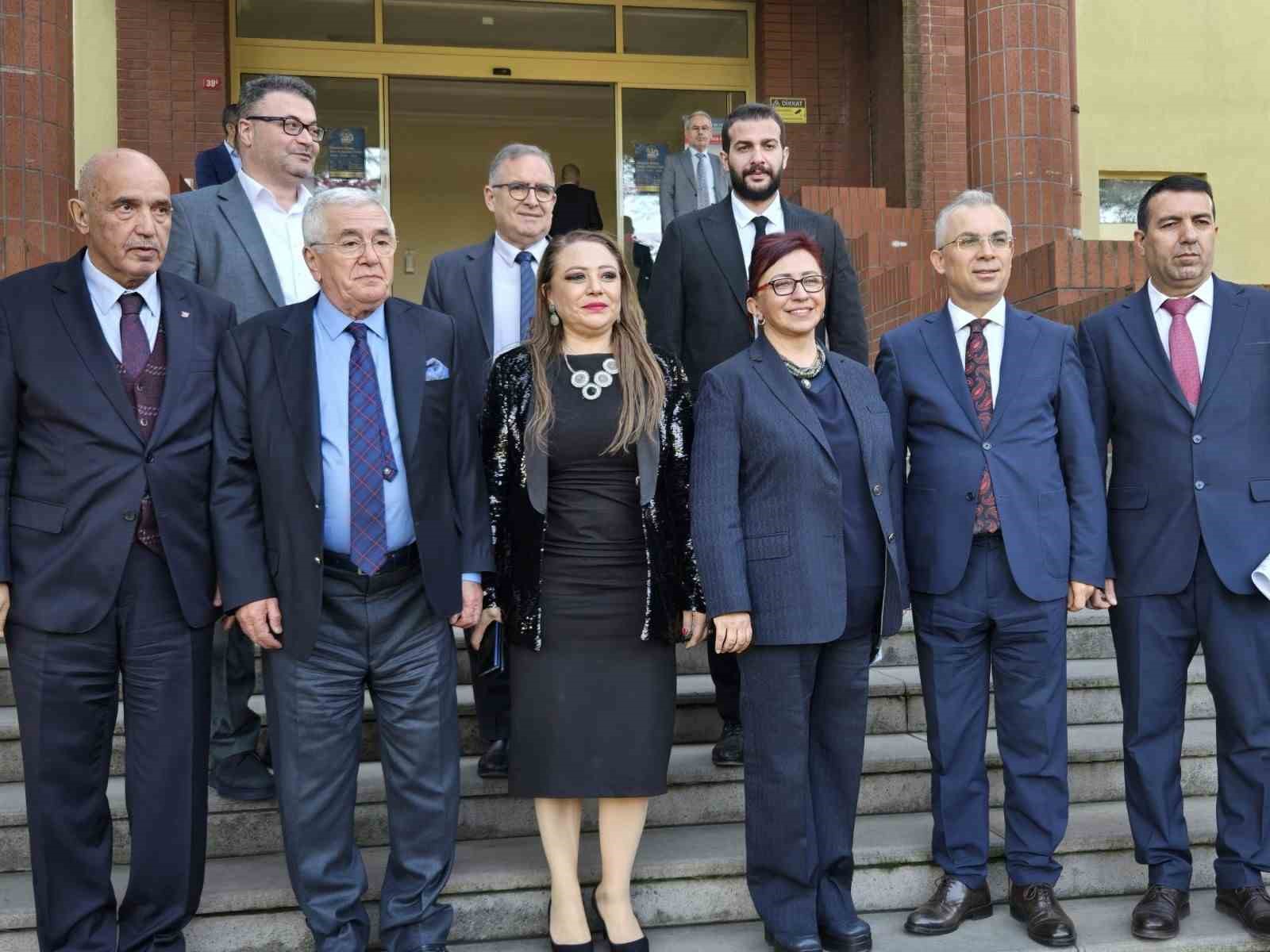 saglik-ticaret-ve-diplomasi-istanbulda-bulustu