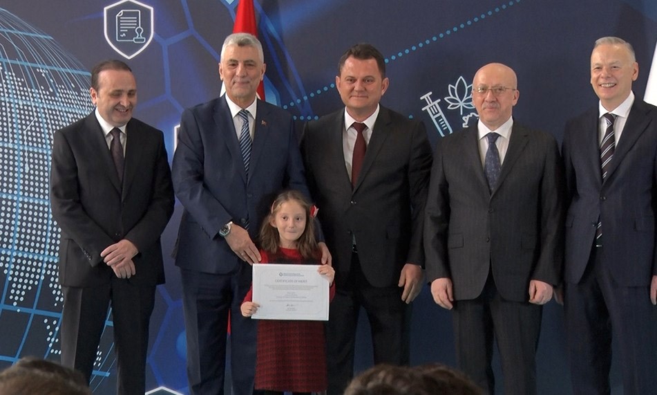bakan-bolat-milli-ekonominin-temeli-guclu-gumruklerdir
