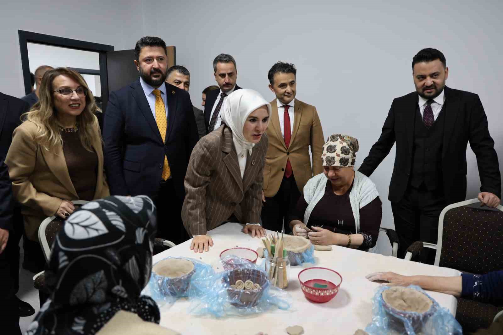 bakan-goktas-yaslilara-yonelik-hizmetleri-butuncul-bir-yaklasimla-surduruyoruz