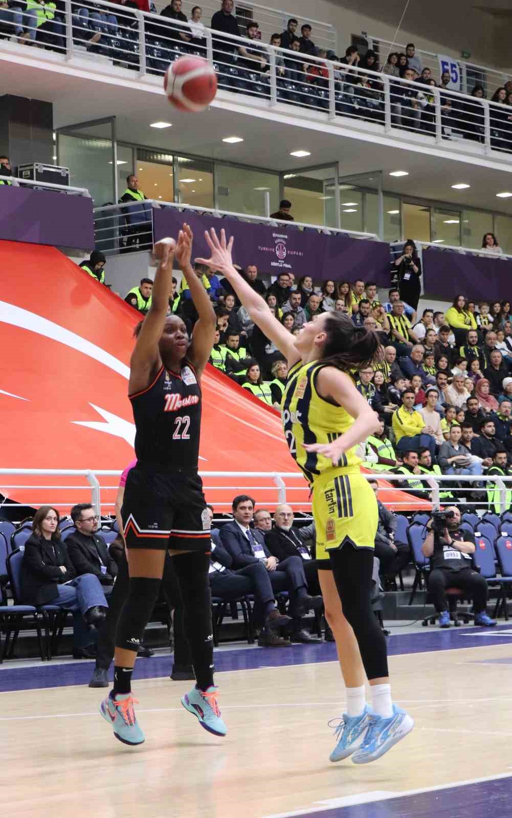 basketbol-super-ligi-fenerbahce-opet-84-cimsa-cbk-mersin-66
