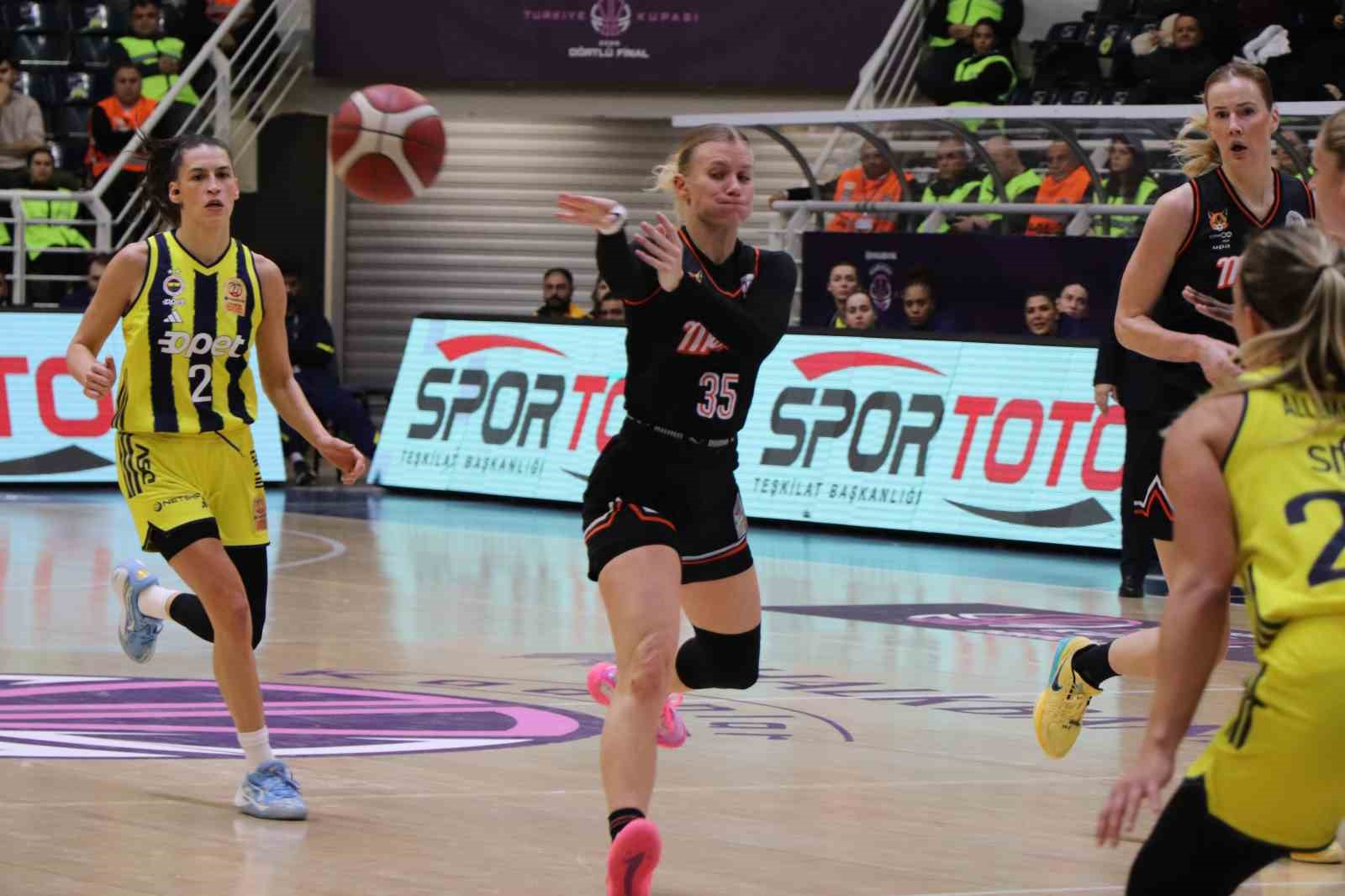 basketbol-super-ligi-fenerbahce-opet-84-cimsa-cbk-mersin-66