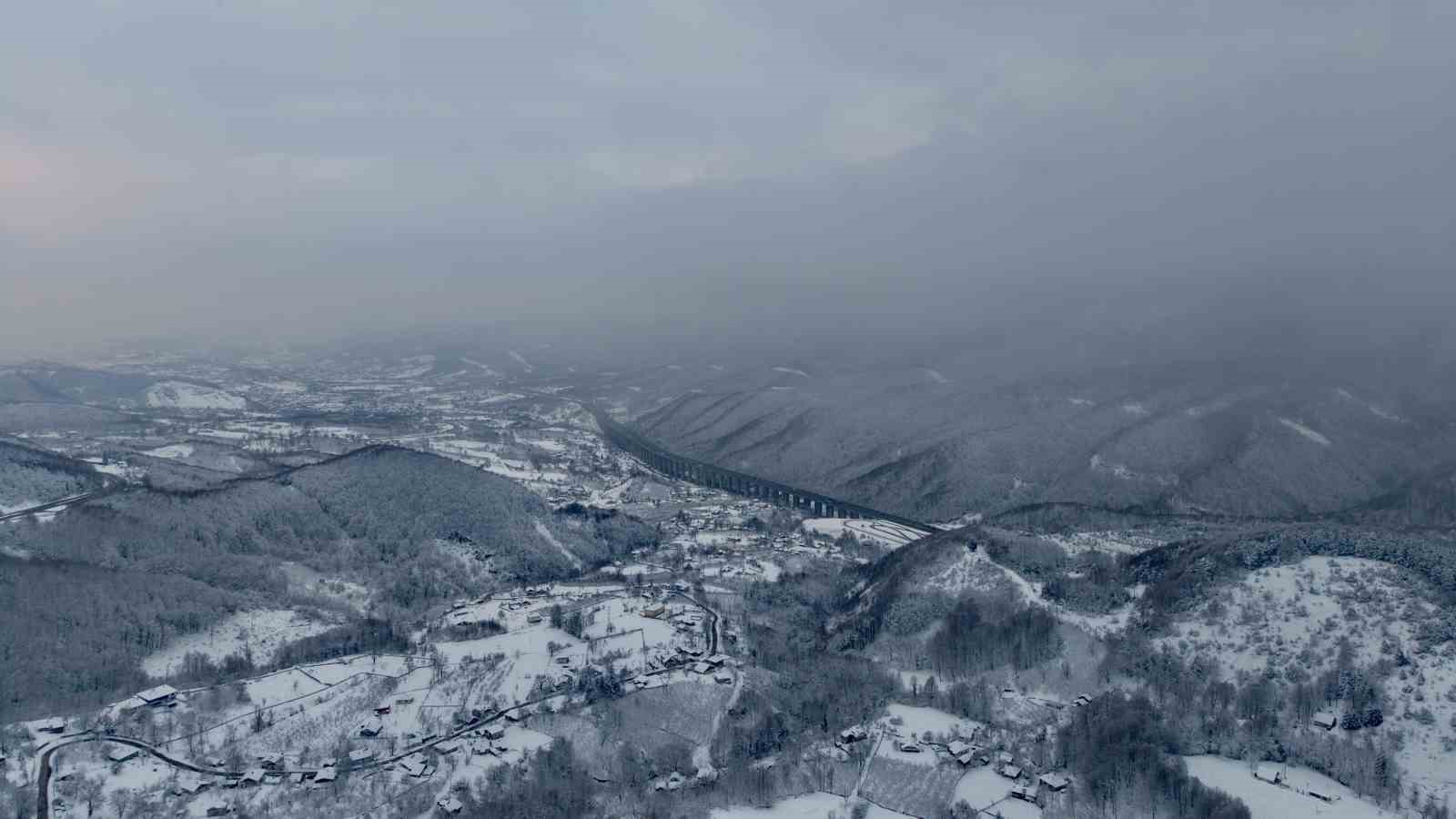 bolu-daginda-kartpostallik-kar-manzarasi