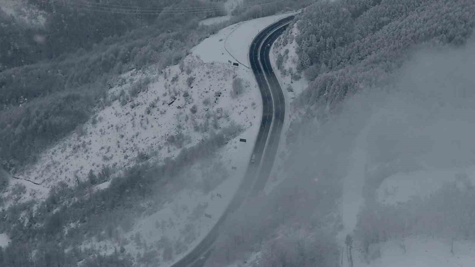 bolu-daginda-kartpostallik-kar-manzarasi