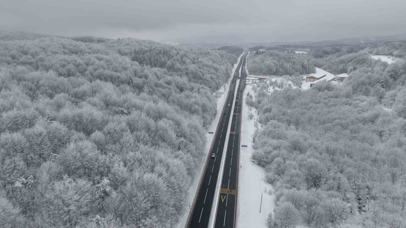 bolu-daginda-kartpostallik-kar-manzarasi