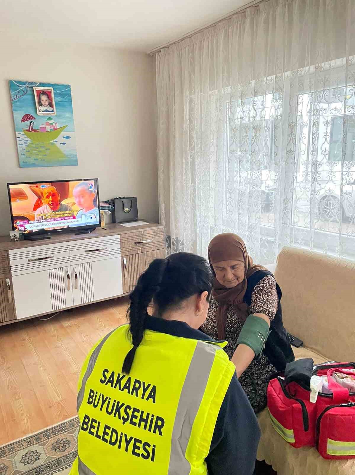 buyuksehir-yadem-2025te-16-ilcede-binlerce-yasliya-hizmet-ulastirdi