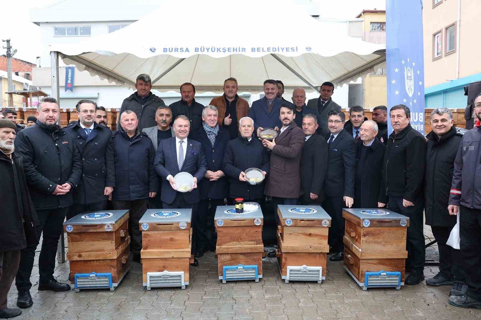 buyuksehirden-dag-yoresine-ari-kovani-destegi