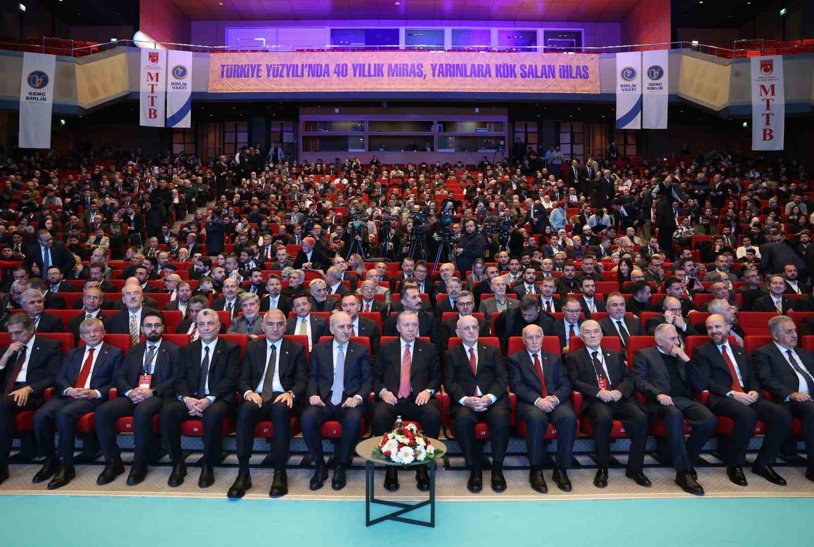 cumhurbaskani-erdogan-muhalefet-bir-avuc-rant-sebekesinin-gundemine-hapsoldu