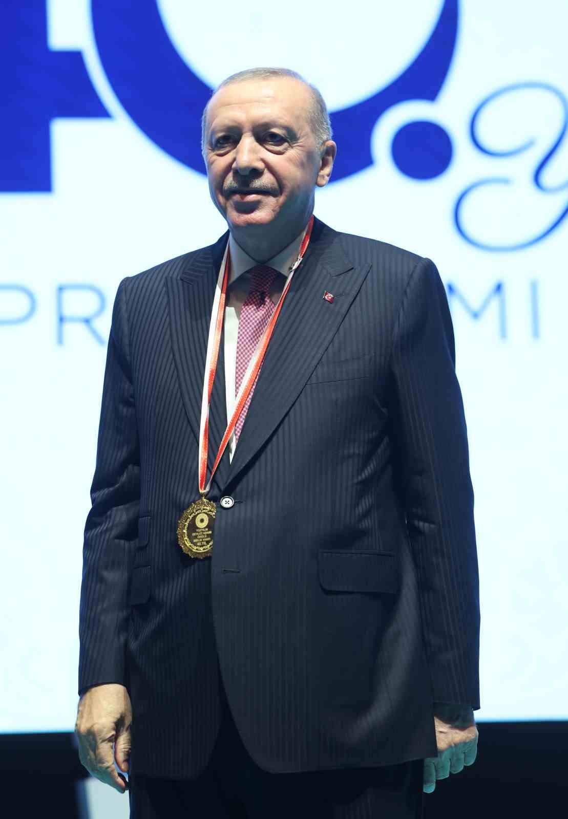 cumhurbaskani-erdogan-muhalefet-bir-avuc-rant-sebekesinin-gundemine-hapsoldu