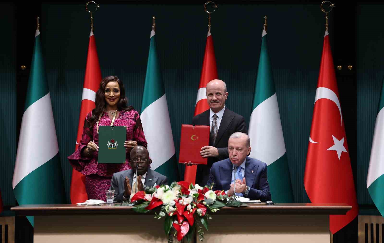cumhurbaskani-erdogan-nijerya-cumhurbaskani-tinubu-ile-5-milyar-dolar-ticaret-hacmi-hedefimize-bagliligimizi-teyit-ettik