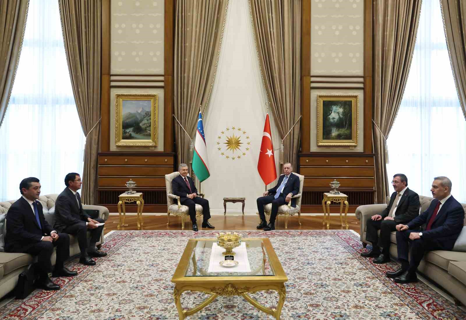 cumhurbaskani-erdogan-yurek-yurege-verdigimiz-muddetce-bulundugumuz-asra-turk-dunyasinin-muhrunu-vuracagimizdan-eminiz