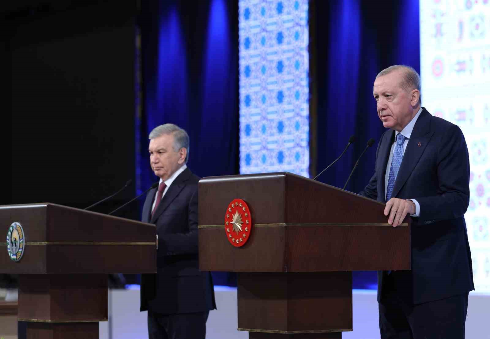 cumhurbaskani-erdogan-yurek-yurege-verdigimiz-muddetce-bulundugumuz-asra-turk-dunyasinin-muhrunu-vuracagimizdan-eminiz