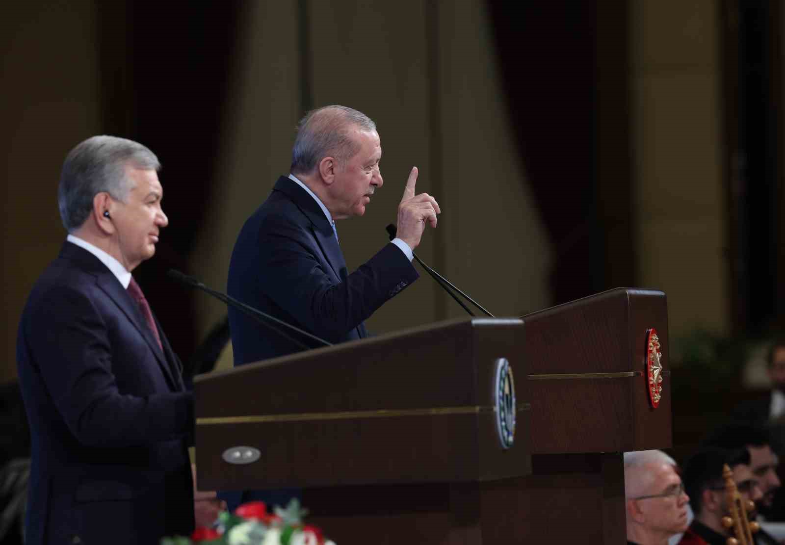 cumhurbaskani-erdogan-yurek-yurege-verdigimiz-muddetce-bulundugumuz-asra-turk-dunyasinin-muhrunu-vuracagimizdan-eminiz