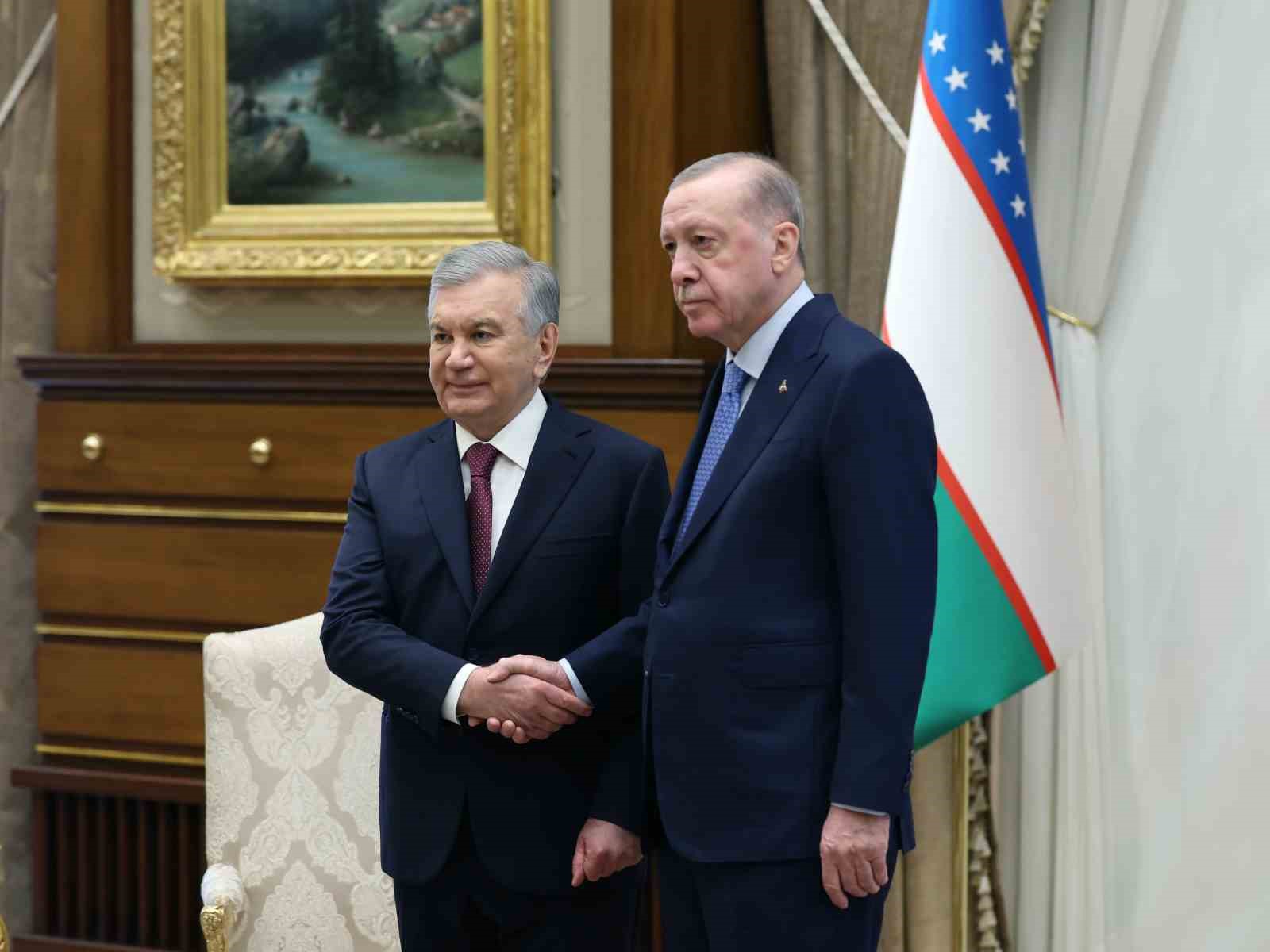 cumhurbaskani-erdogan-yurek-yurege-verdigimiz-muddetce-bulundugumuz-asra-turk-dunyasinin-muhrunu-vuracagimizdan-eminiz