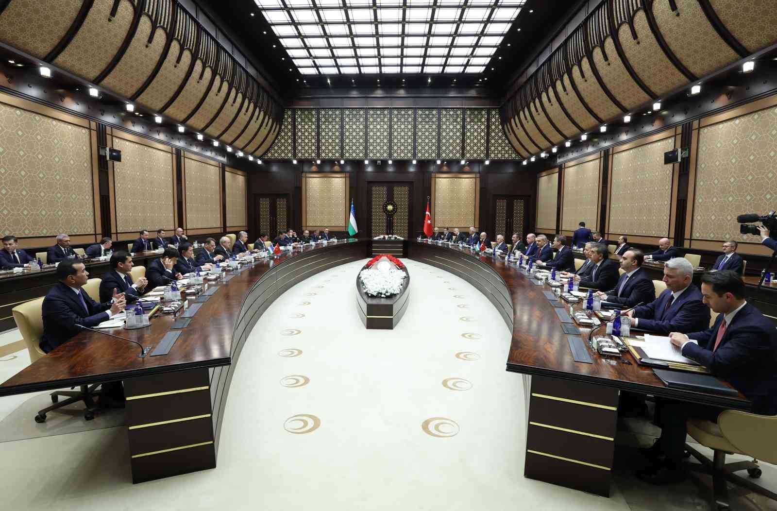 cumhurbaskani-erdogan-yurek-yurege-verdigimiz-muddetce-bulundugumuz-asra-turk-dunyasinin-muhrunu-vuracagimizdan-eminiz