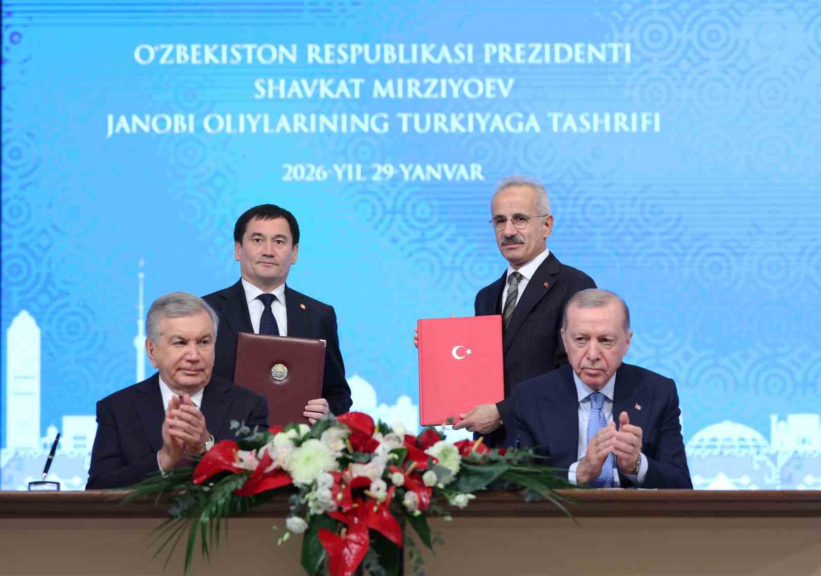 cumhurbaskani-erdogan-yurek-yurege-verdigimiz-muddetce-bulundugumuz-asra-turk-dunyasinin-muhrunu-vuracagimizdan-eminiz