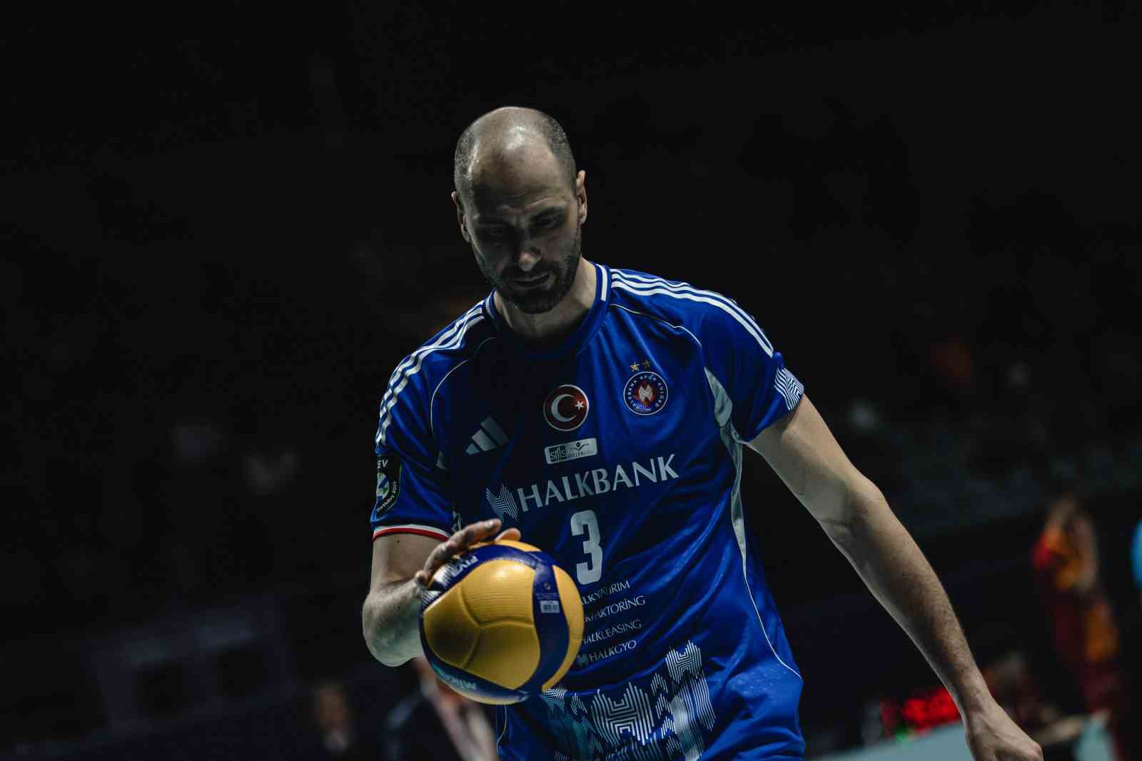 efeler-ligi-galatasaray-3-halkbank-0