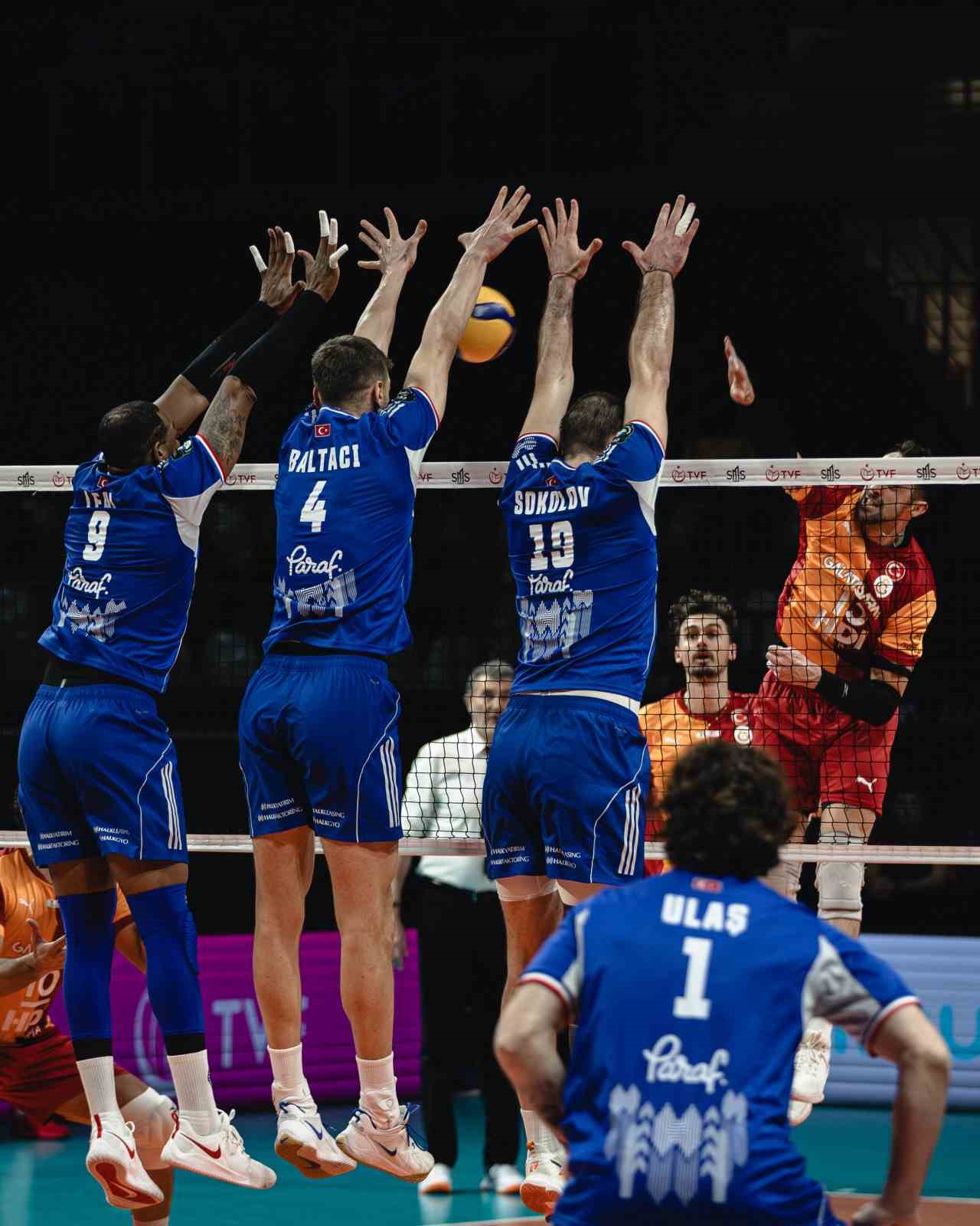 efeler-ligi-galatasaray-3-halkbank-0