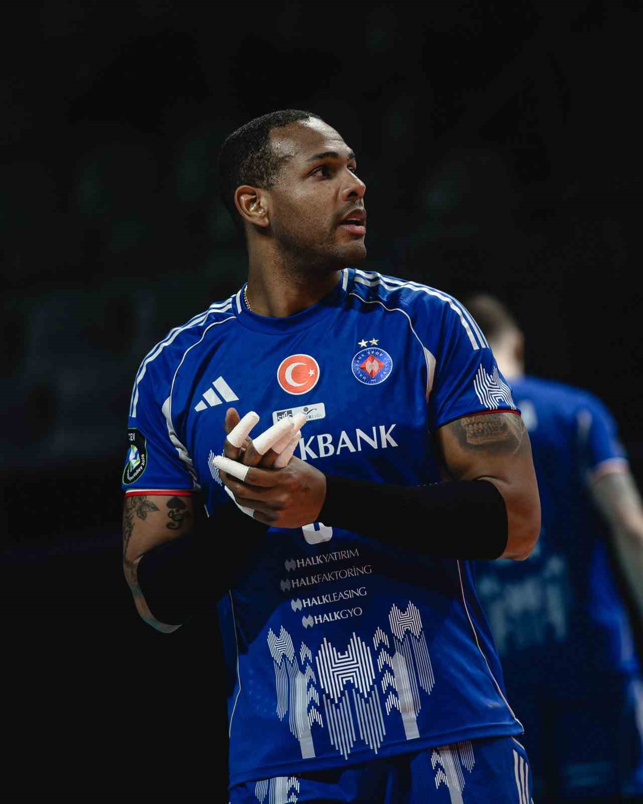 efeler-ligi-galatasaray-3-halkbank-0