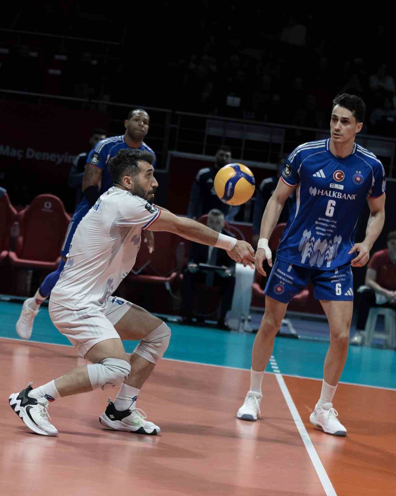 efeler-ligi-galatasaray-3-halkbank-0