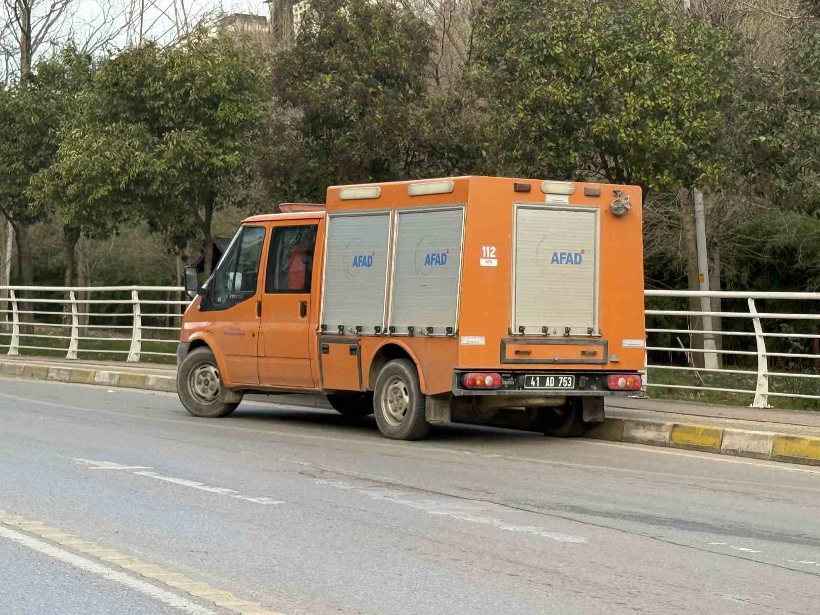 fayanslar-kabarinca-afad-ve-polis-harekete-gecti-ev-tedbiren-tahliye-edildi