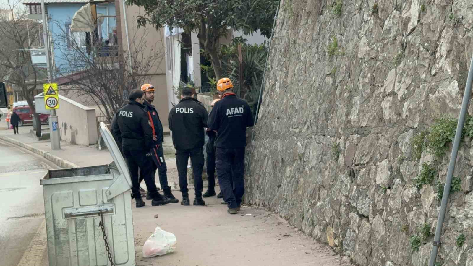 fayanslar-kabarinca-afad-ve-polis-harekete-gecti-ev-tedbiren-tahliye-edildi