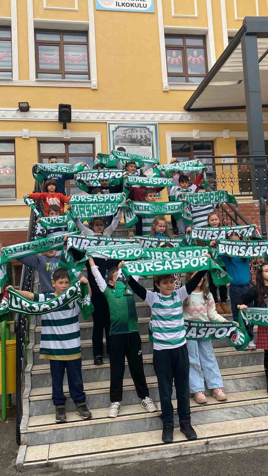 karne-sevinci-bursaspor-coskusuyla-taclandi
