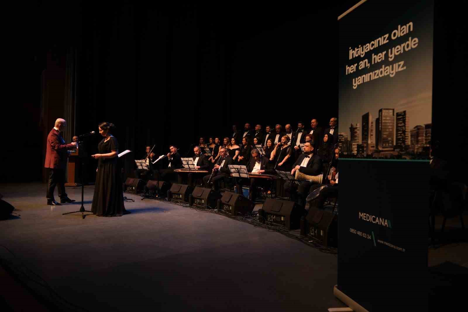 saglik-calisanlarindan-bursali-sanatseverlere-unutulmaz-konser