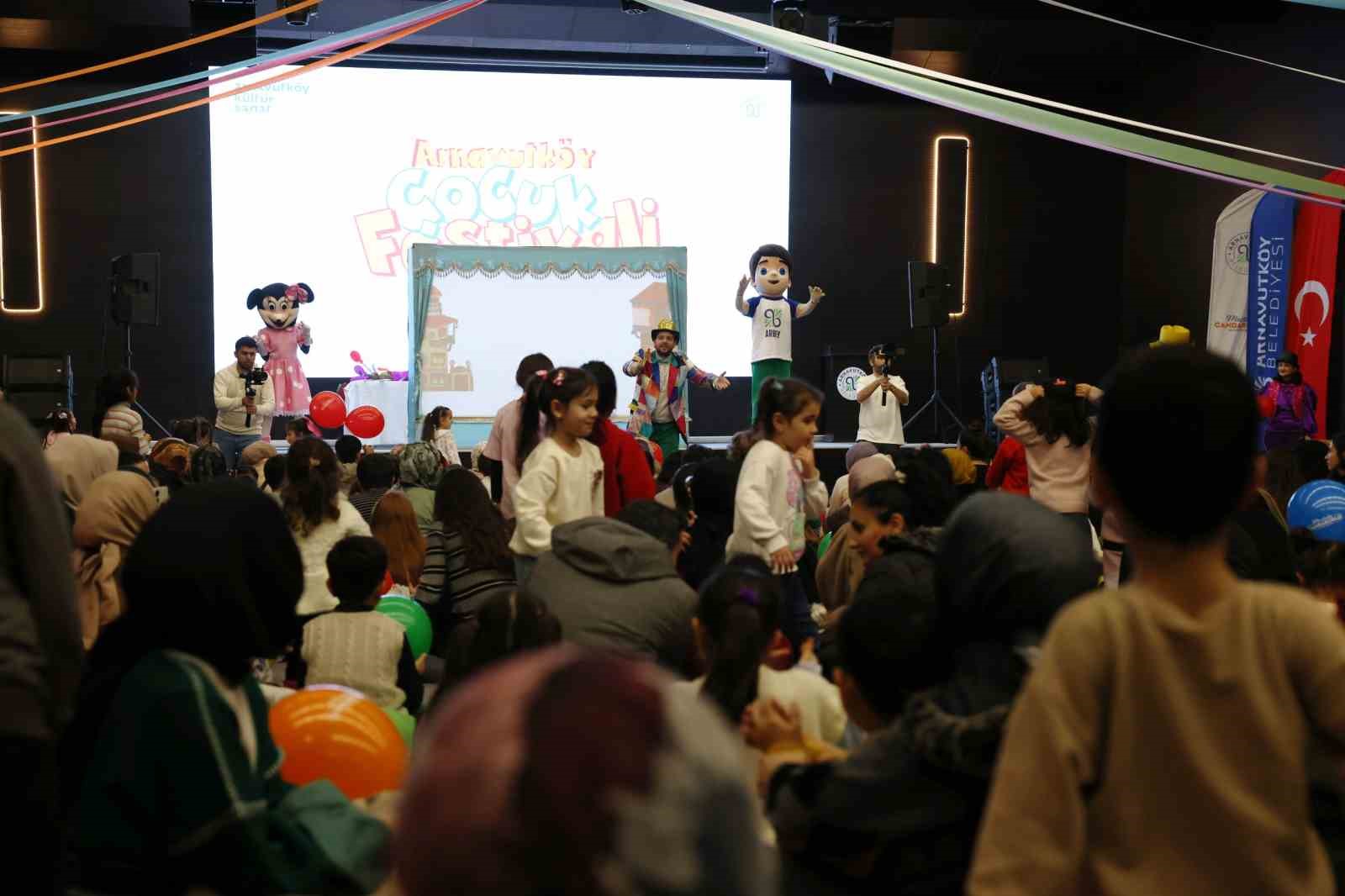 somestir-coskusu-arnavutkoyde-basladi-arnavutkoy-cocuk-festivali-4-gun-surecek