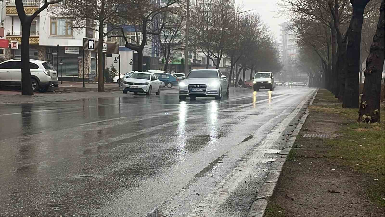 suruculere-yollarda-gorunmeyen-gizli-tehlike-uyarisi