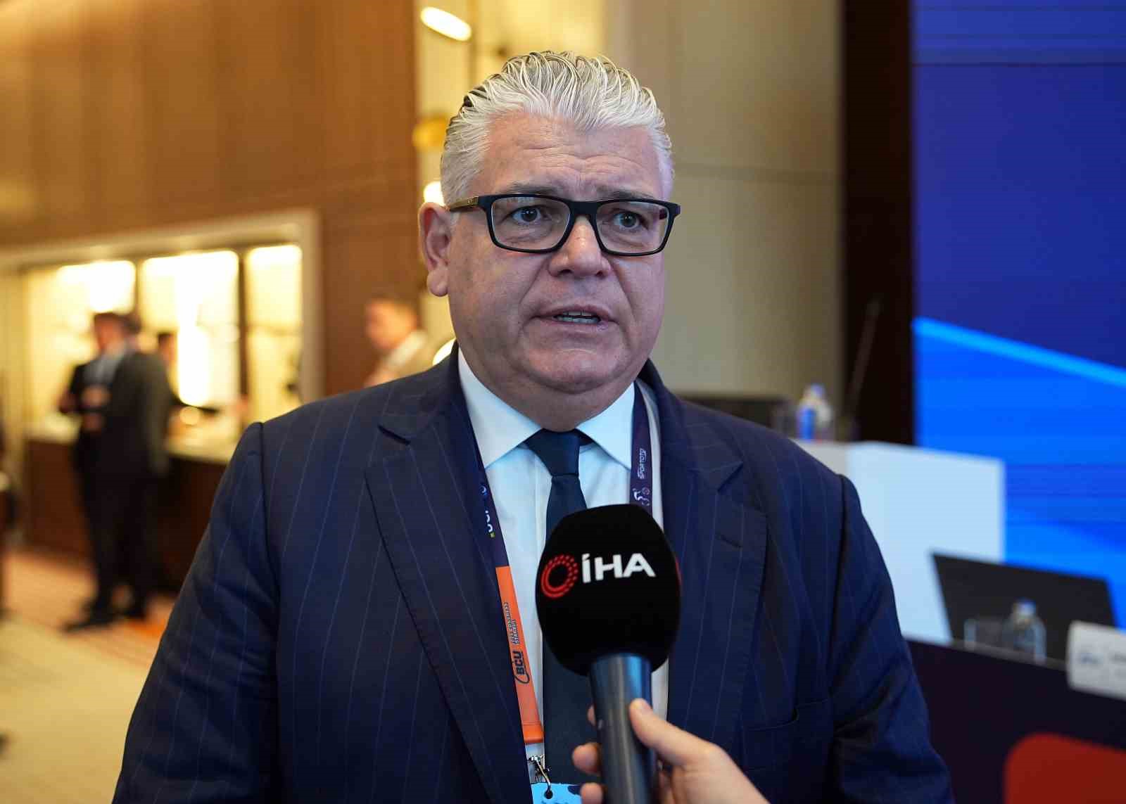 uci-baskani-david-lappartient-yapilan-yatirimlar-bisiklet-sporunun-gelismesi-acisindan-turkiyeye-deger-katiyor