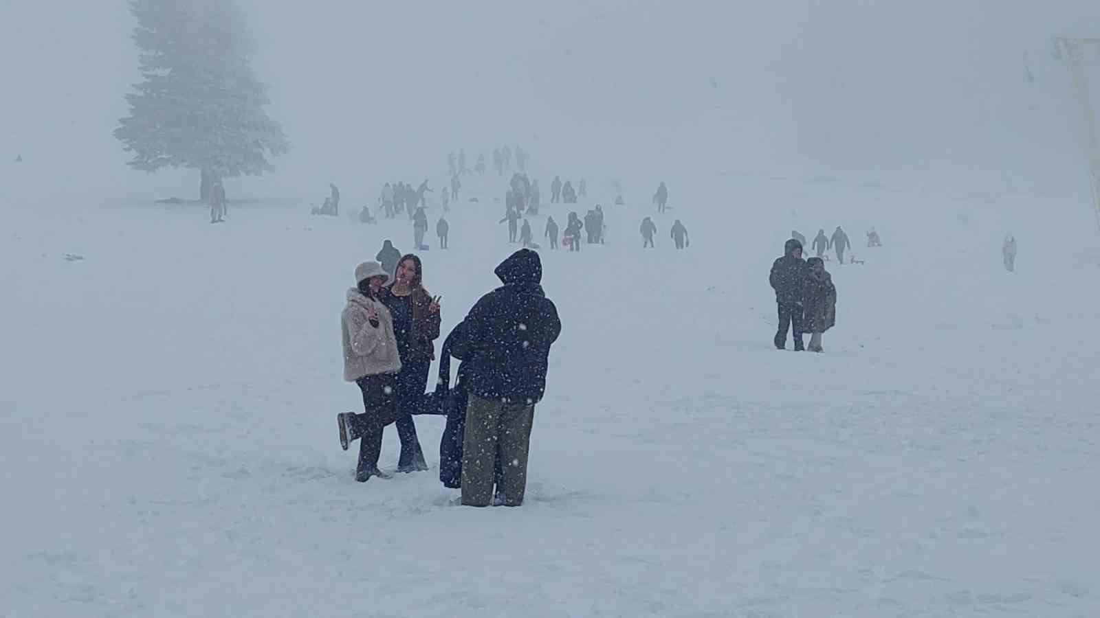 uludagda-kar-kalinligi-60-santimetreyi-gecti