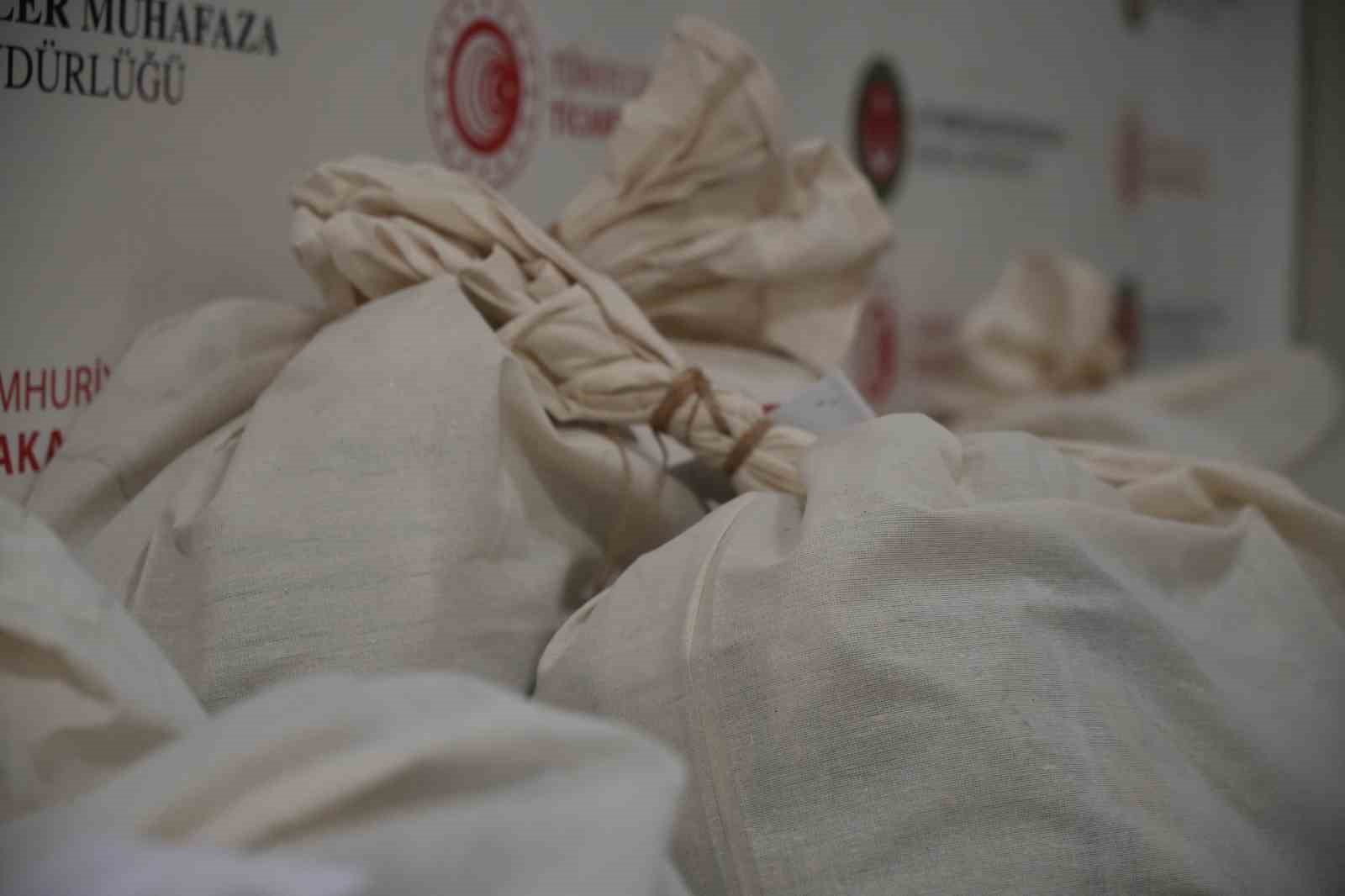 uyusturucuyu-tampondan-egzoza-stepneden-tavana-gizlemisler