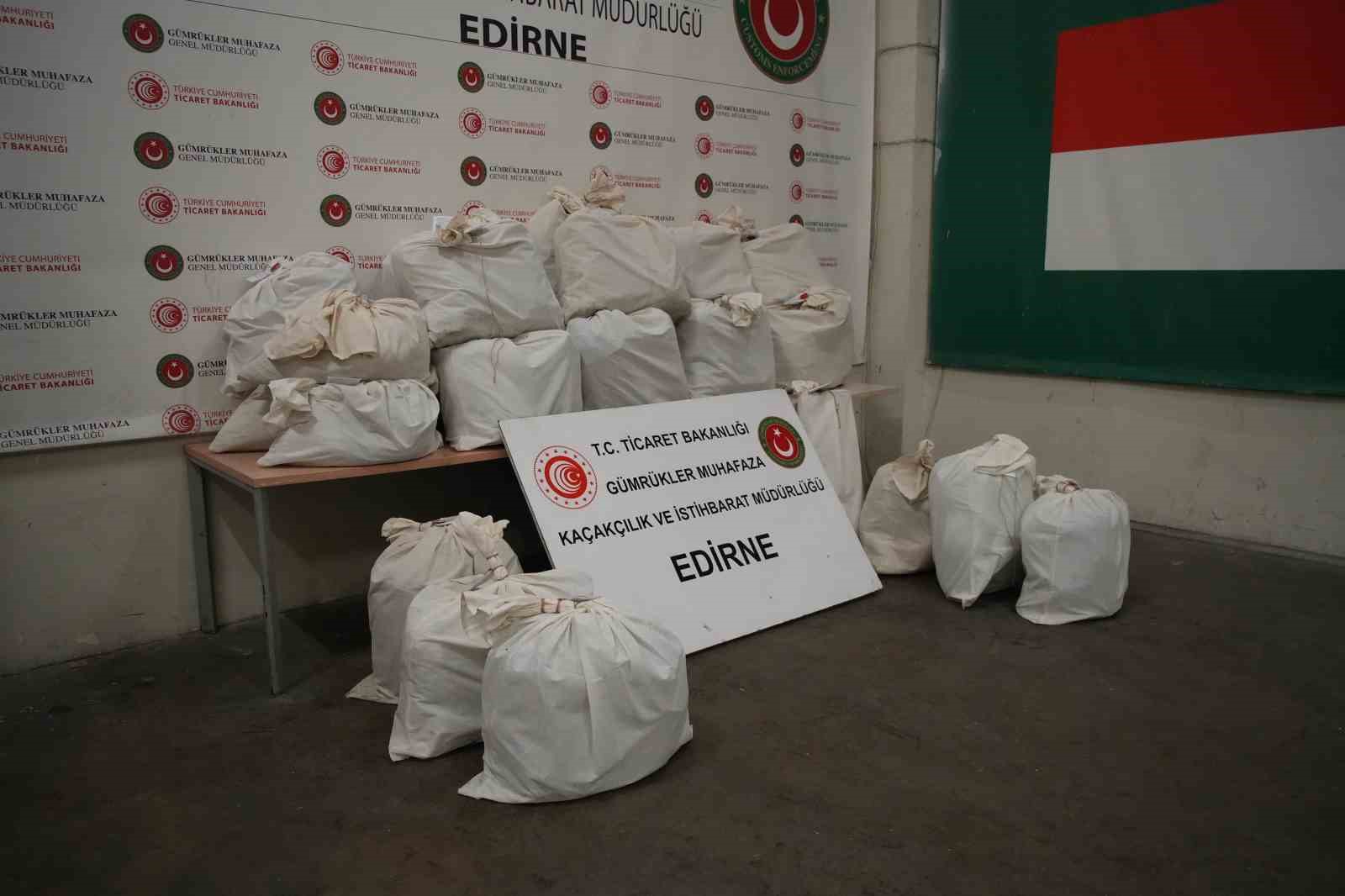 uyusturucuyu-tampondan-egzoza-stepneden-tavana-gizlemisler
