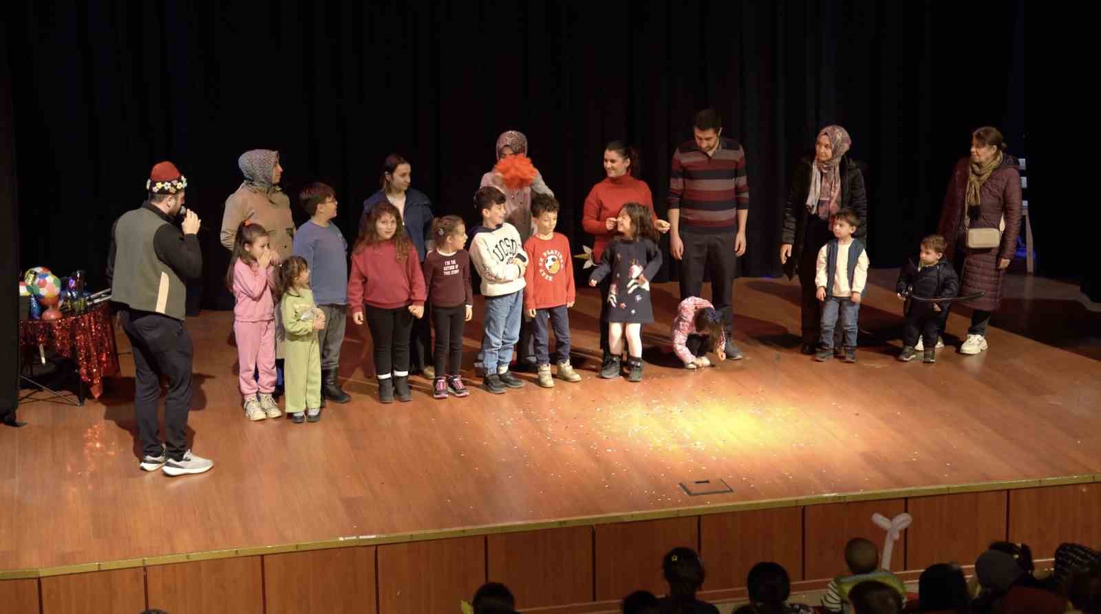 yariyil-tatilinde-tuzlada-cocuk-coskusu