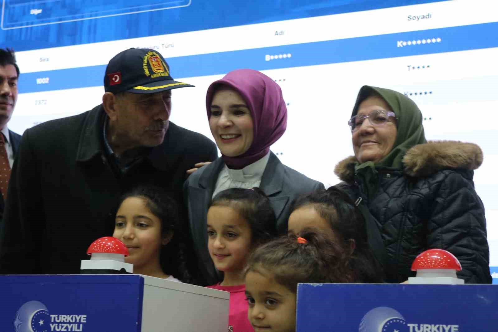 bakan-goktas-vatandaslarimizin-ev-sahibi-olma-hayalini-yuzyilin-konut-projesi-ile-gercek-kiliyoruz