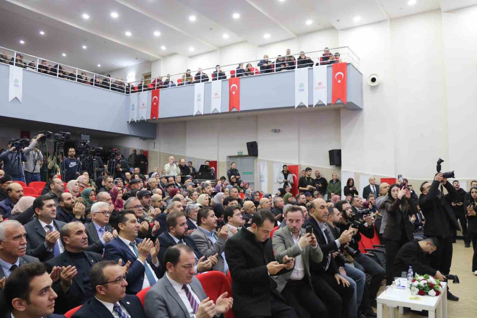 bakan-goktas-vatandaslarimizin-ev-sahibi-olma-hayalini-yuzyilin-konut-projesi-ile-gercek-kiliyoruz
