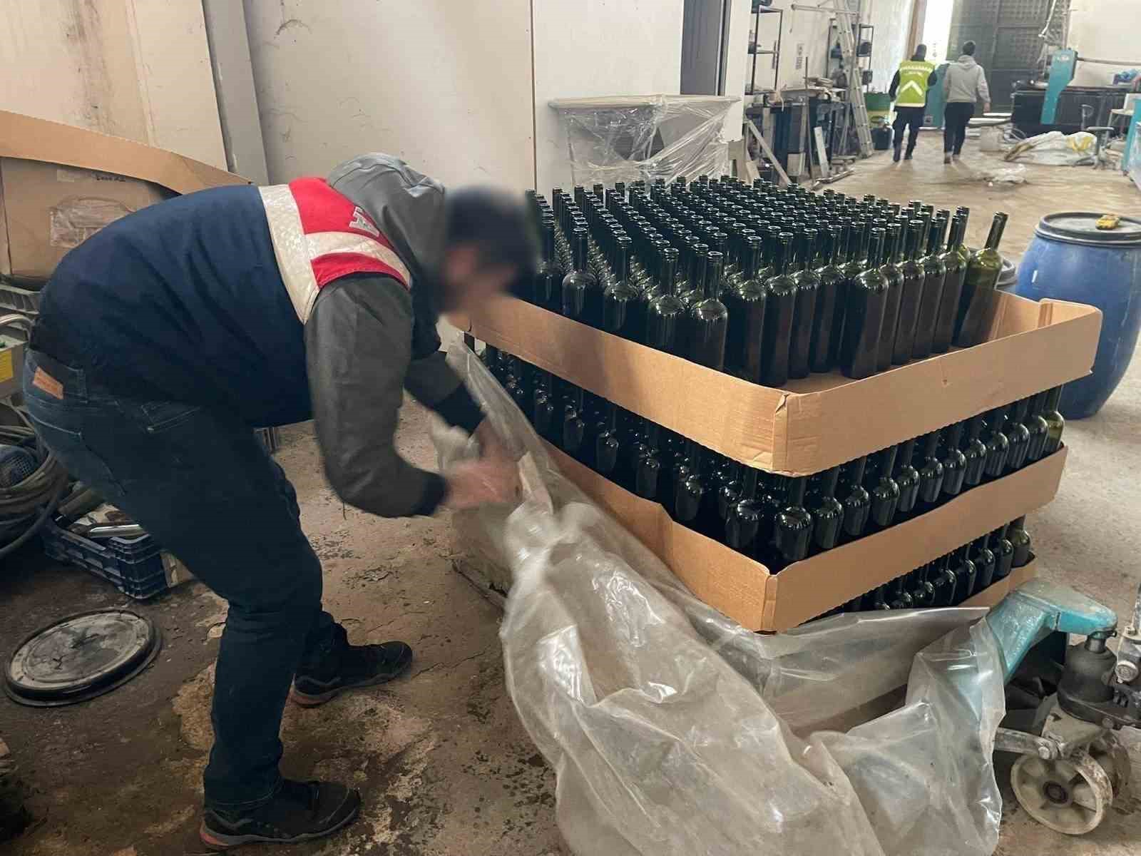bursada-800-litre-kacak-sarap-ele-gecirildi