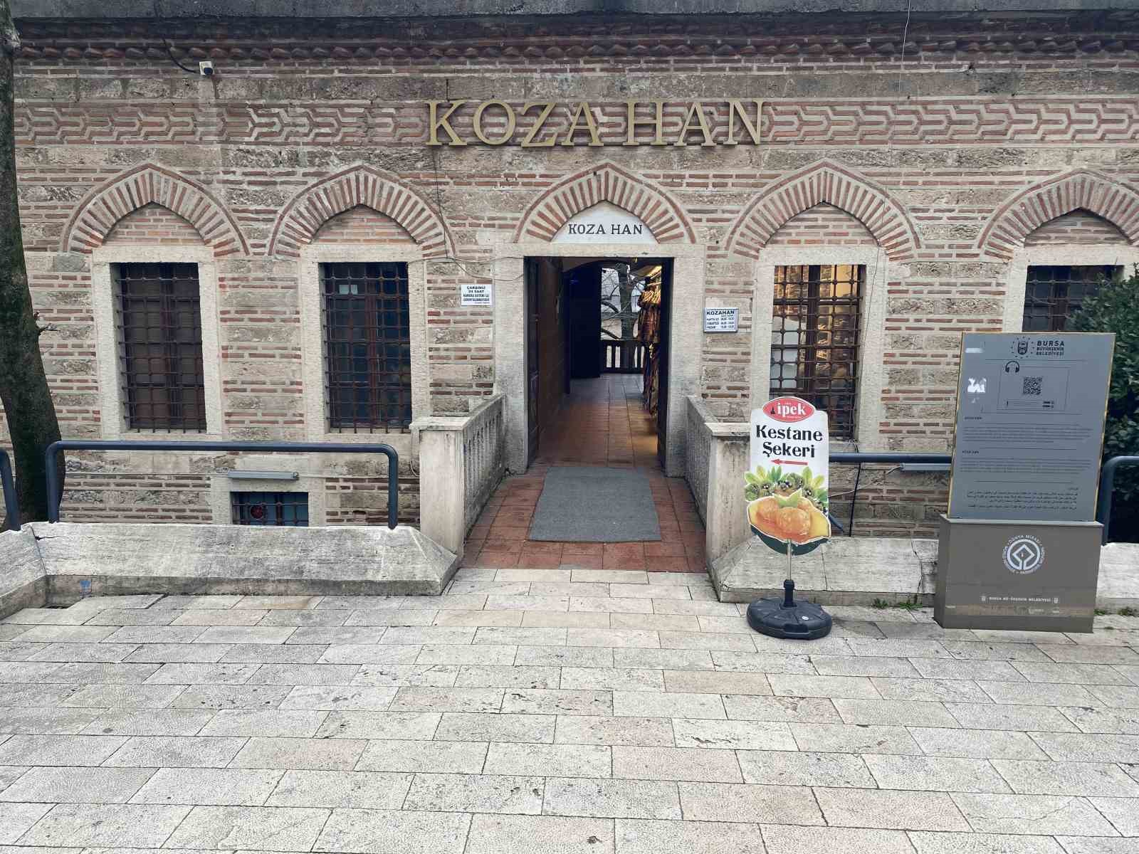 bursada-tarihi-hanlarda-yeni-donem-avlular-bosaltiliyor