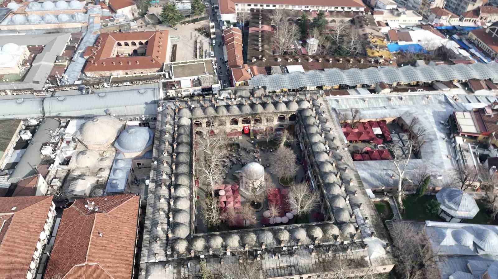 bursada-tarihi-hanlarda-yeni-donem-avlular-bosaltiliyor