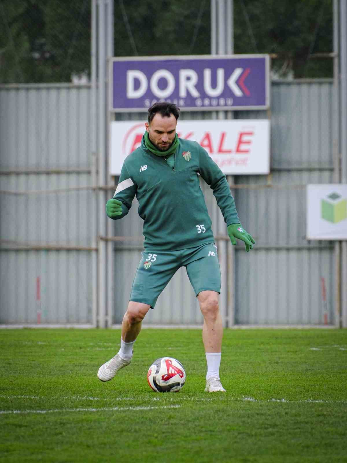 bursaspor-isparta-32-spor-maci-hazirliklarini-surduruyor