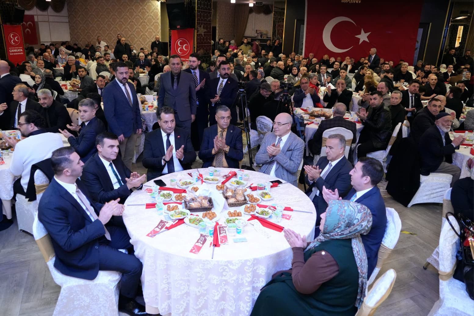 mhpli-mevlut-karakaya-turkiye-gelecege-yonelik-calismalarini-yapan-bir-ulkedir