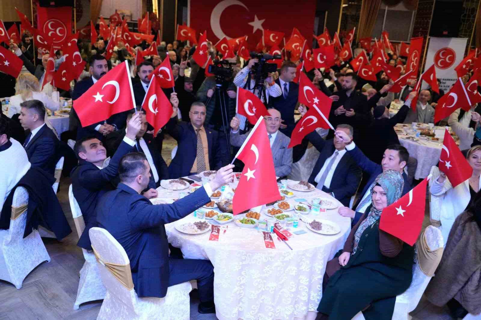 mhpli-mevlut-karakaya-turkiye-gelecege-yonelik-calismalarini-yapan-bir-ulkedir
